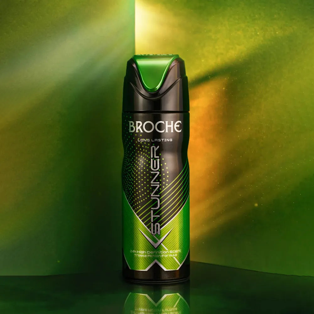 Broche Premium Body Spray Stunner in 200ml Placed Center With Green Background Matching the Product Theme